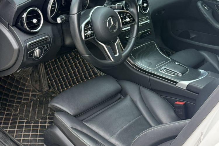Used Mercedes-Benz C-Class 2019 C 180 L Fashion Edition Sport Version Interior 12
