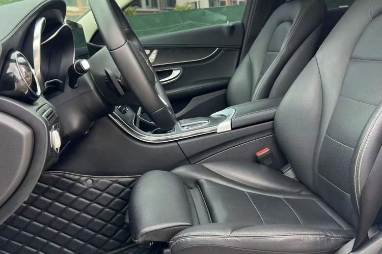 Used Mercedes-Benz C-Class 2019 C 260 L Sport Edition Interior 2