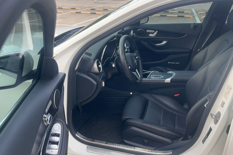 Used Mercedes-Benz C-Class 2019 C 260 Estate Interior 2