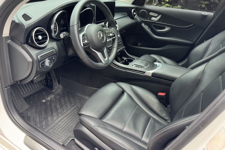 Used Mercedes-Benz C-Class 2019 C 260 L Sport Edition Interior 2