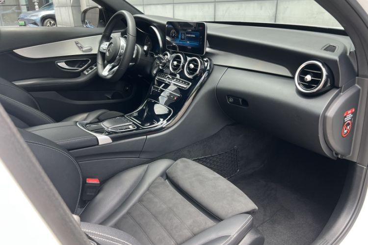 Used Mercedes-Benz C-Class 2019 C 260 Sport Edition Interior 2