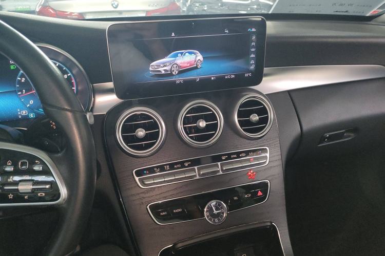 Used Mercedes-Benz C-Class 2019 C 260 Estate Interior 2
