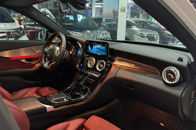 Used Mercedes-Benz C-Class 2019 C 260 Sport Edition Interior 2