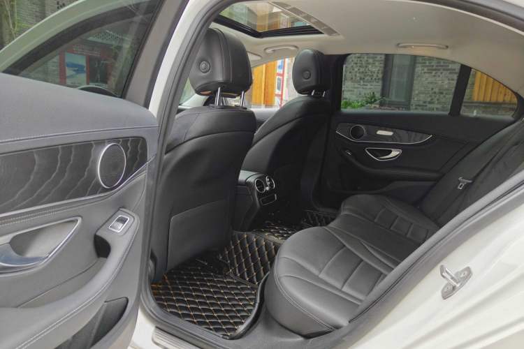 Used Mercedes-Benz C-Class 2019 C 180 L Fashion Model Interior 2