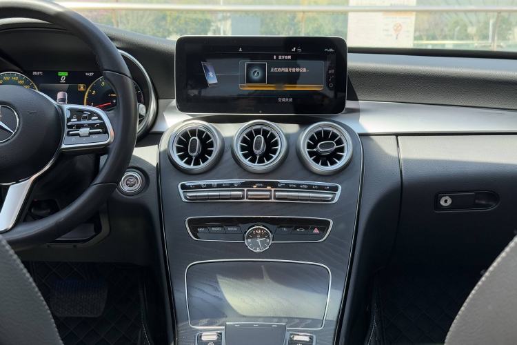 Used Mercedes-Benz C-Class 2019 C 260 Estate Interior 2