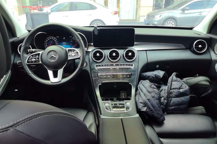 Used Mercedes-Benz C-Class 2019 Restyled C 260 L Sport Edition Interior 2