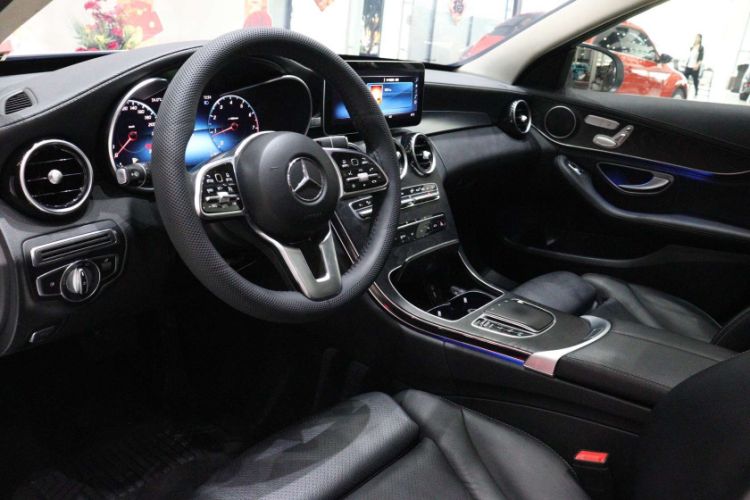 Used Mercedes-Benz C-Class 2019 C 260 L Sport Edition Interior 2