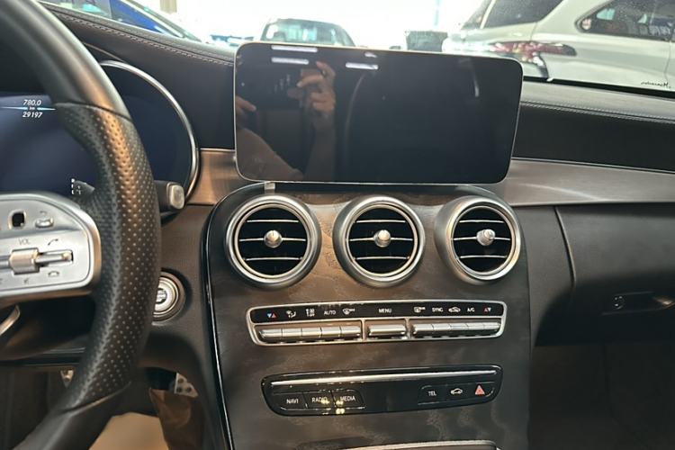 Used Mercedes-Benz C-Class 2019 C 260 Coupe Interior 2