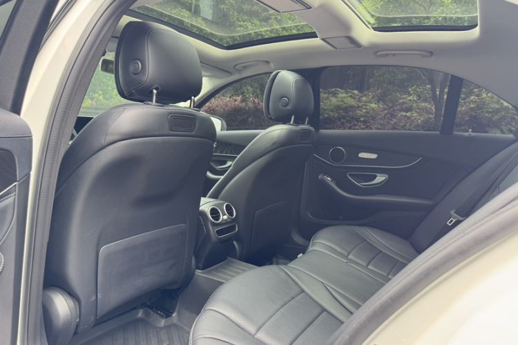Used Mercedes-Benz C-Class 2019 C 260 L Sport Edition Interior 3