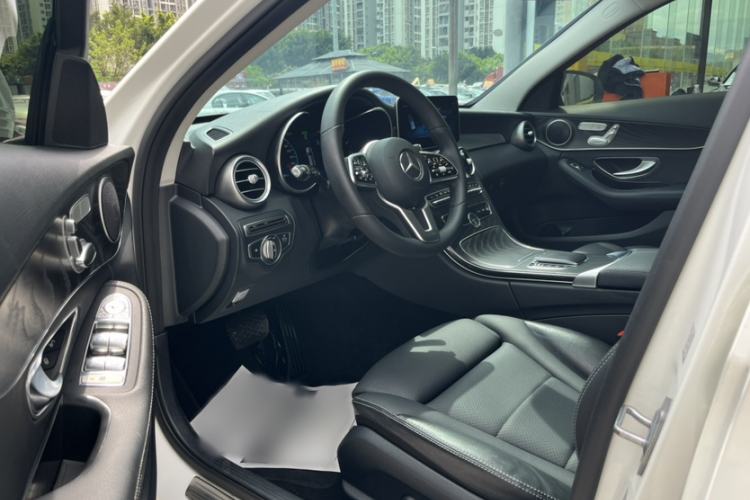 Used Mercedes-Benz C-Class 2019 C 260 Estate Interior 3