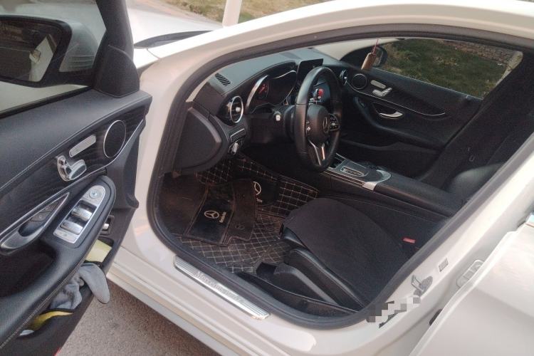 Used Mercedes-Benz C-Class 2019 C 260 L Sport Edition Interior 3