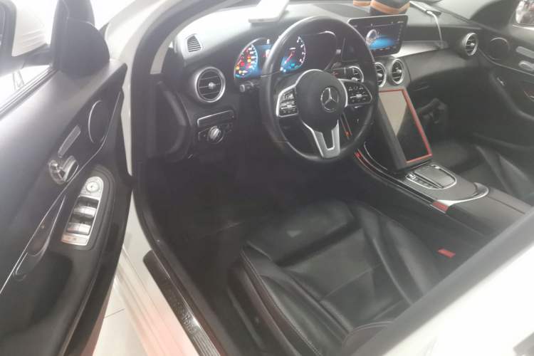 Used Mercedes-Benz C-Class 2019 C 260 Estate Interior 3
