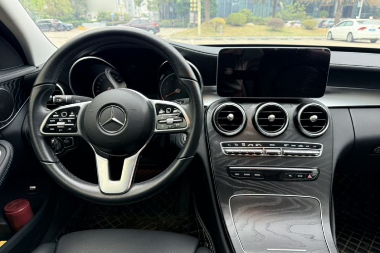 Used Mercedes-Benz C-Class 2019 C 180 L Fashion Edition Sport Version Interior 3