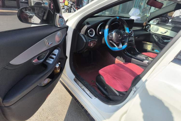 Used Mercedes-Benz C-Class 2019 C 260 Sport Edition Interior 3