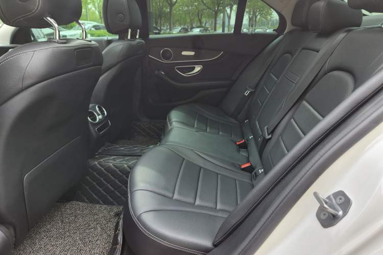 Used Mercedes-Benz C-Class 2019 C 260 L Sport Edition Interior 3