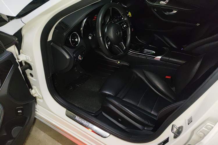 Used Mercedes-Benz C-Class 2019 C 260 L Sport Edition Interior 3