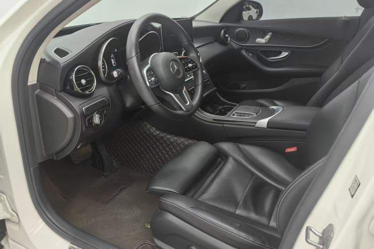 Used Mercedes-Benz C-Class 2019 C 180 L Fashion Edition Sport Version Interior 3
