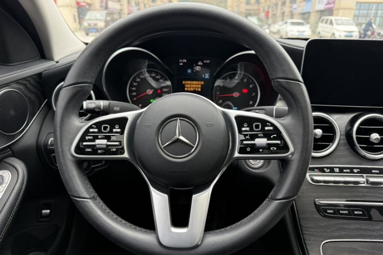 Used Mercedes-Benz C-Class 2019 C 260 L Sport Edition Interior 3
