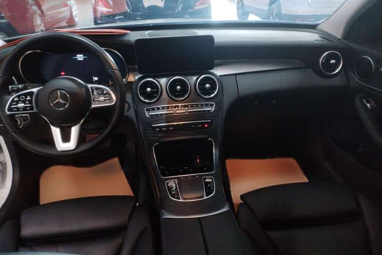 Used Mercedes-Benz C-Class 2019 C 260 L Sport Edition Interior 3