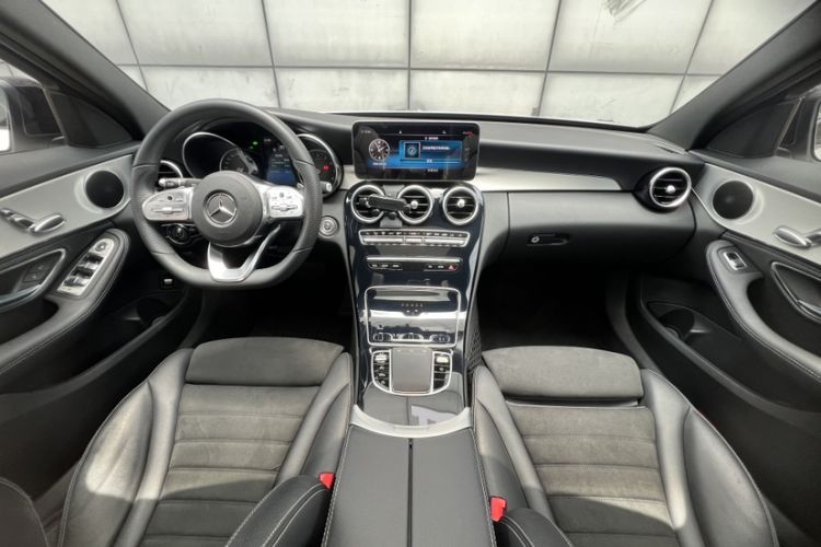 Used Mercedes-Benz C-Class 2019 C 260 Sport Edition Interior 4