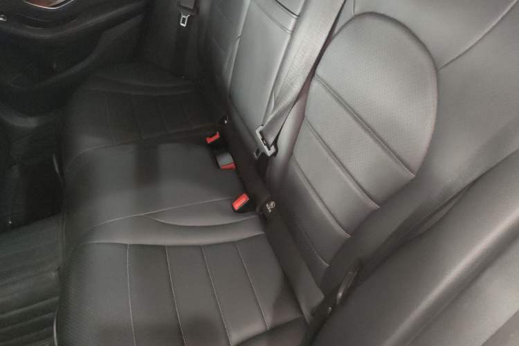 Used Mercedes-Benz C-Class 2019 C 260 Estate Interior 4