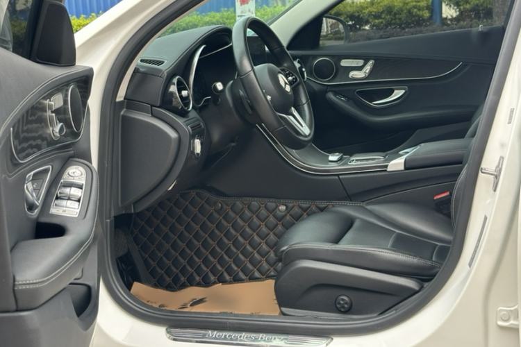 Used Mercedes-Benz C-Class 2019 Restyled C 260 L Sport Edition Interior 4