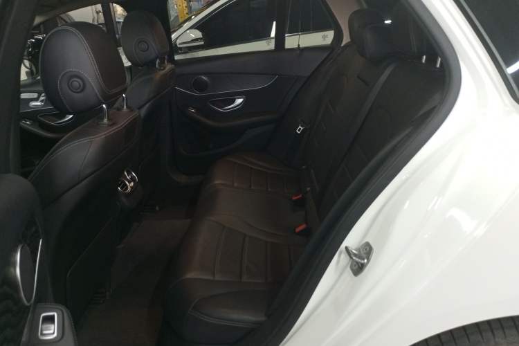 Used Mercedes-Benz C-Class 2019 C 260 Estate Interior 4