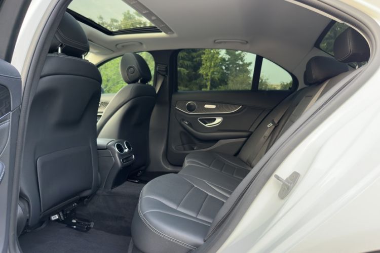 Used Mercedes-Benz C-Class 2019 C 180 L Fashion Edition Sport Version Interior 4