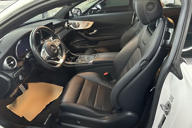 Used Mercedes-Benz C-Class 2019 C 260 Coupe Interior 4