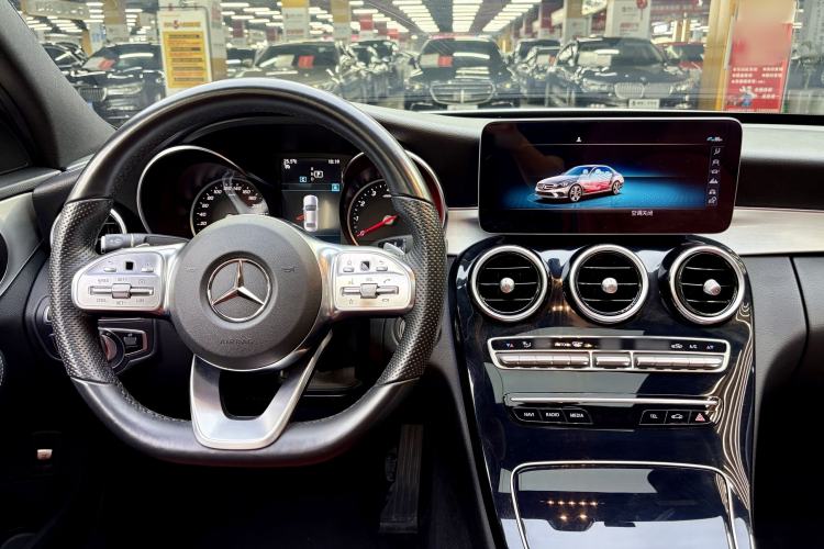 Used Mercedes-Benz C-Class 2019 C 260 Sport Edition Interior 4