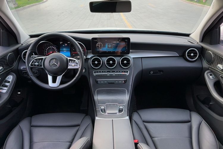Used Mercedes-Benz C-Class 2019 C 180 L Fashion Edition Sport Version Interior 5
