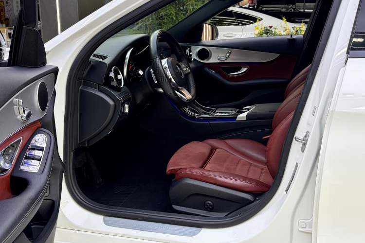 Used Mercedes-Benz C-Class 2019 C 260 Sport Edition Interior 5