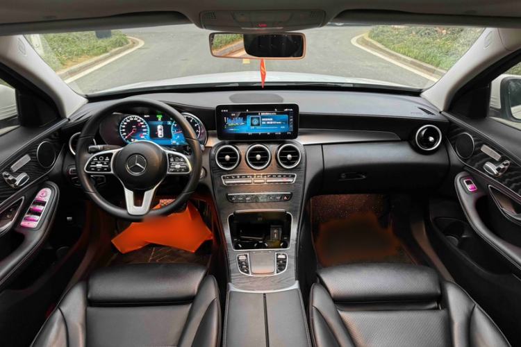 Used Mercedes-Benz C-Class 2019 C 260 L 4MATIC Sport Edition Interior 6
