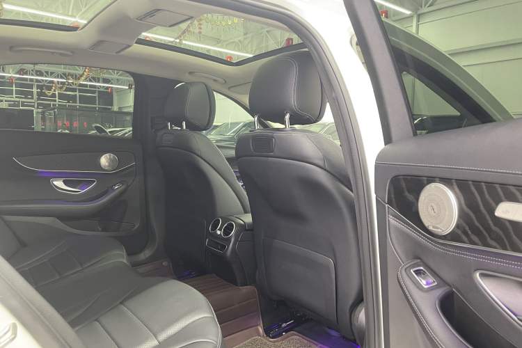Used Mercedes-Benz C-Class 2019 C 260 L 4MATIC Sport Edition Interior 6