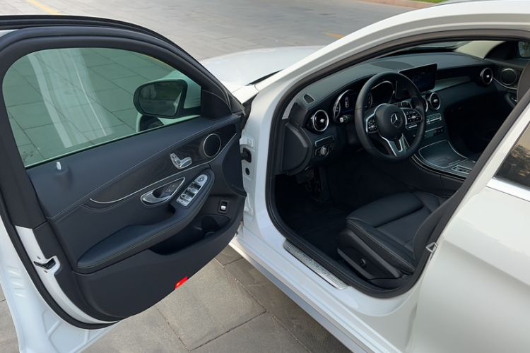 Used Mercedes-Benz C-Class 2019 C 180 L Fashion Edition Sport Version Interior 6