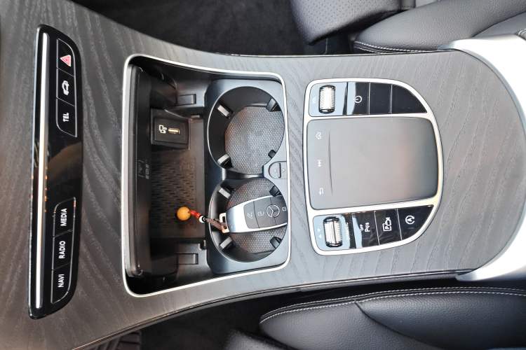 Used Mercedes-Benz C-Class 2019 C 260 L Sport Edition Interior 6