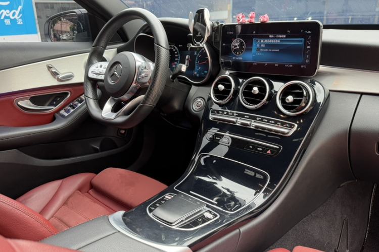 Used Mercedes-Benz C-Class 2019 C 260 Sport Edition Interior 7