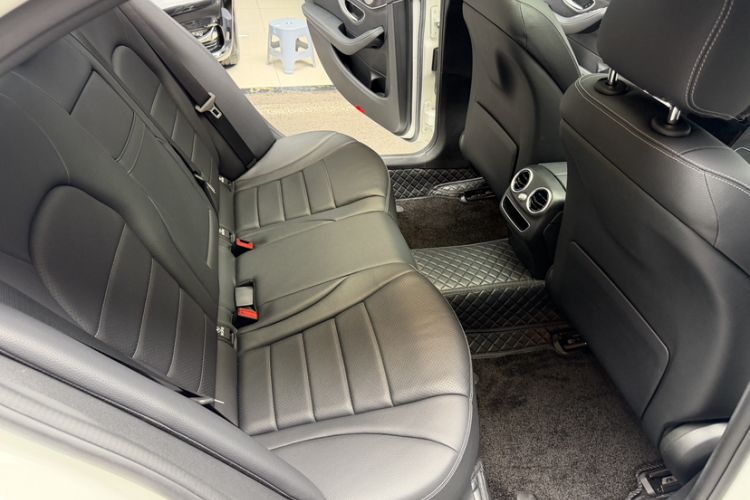 Used Mercedes-Benz C-Class 2019 Restyled C 260 L Sport Edition Interior 7