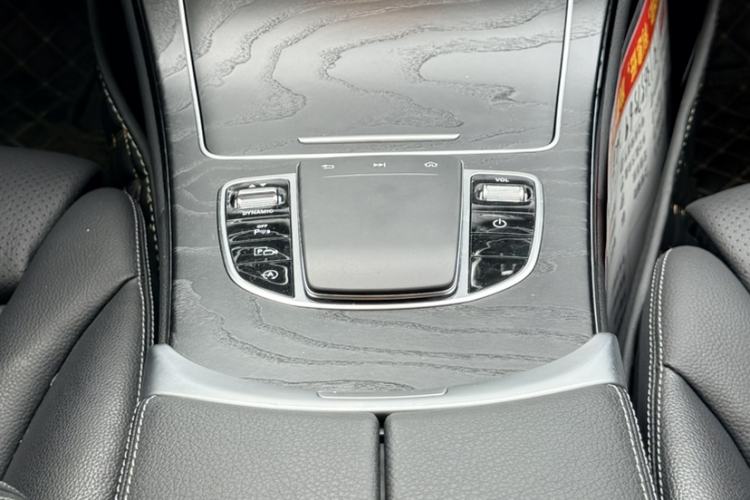 Used Mercedes-Benz C-Class 2019 C 180 L Fashion Edition Sport Version Interior 8