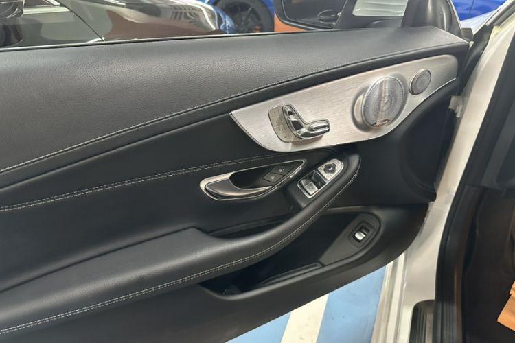 Used Mercedes-Benz C-Class 2019 C 260 Coupe Interior 8