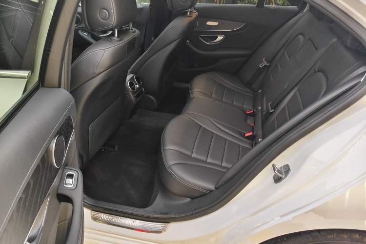 Used Mercedes-Benz C-Class 2019 C 260 L Sport Edition Interior 8