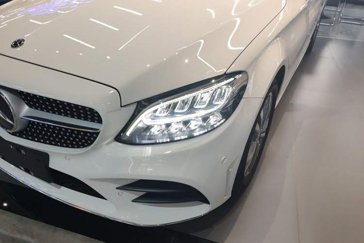 Used Mercedes-Benz C-Class 2019 C 180 L Fashion Edition Sport Version Left Front Headlight