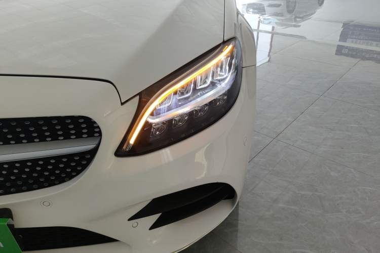Used Mercedes-Benz C-Class 2019 C 180 L Fashion Edition Sport Version Left Front Headlight