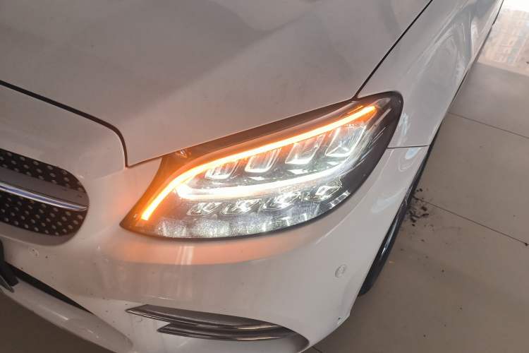 Used Mercedes-Benz C-Class 2019 C 180 L Fashion Edition Sport Version Left Front Headlight