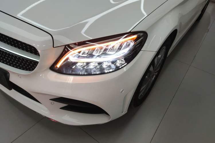 Used Mercedes-Benz C-Class 2019 C 180 L Fashion Edition Sport Version Left Front Headlight