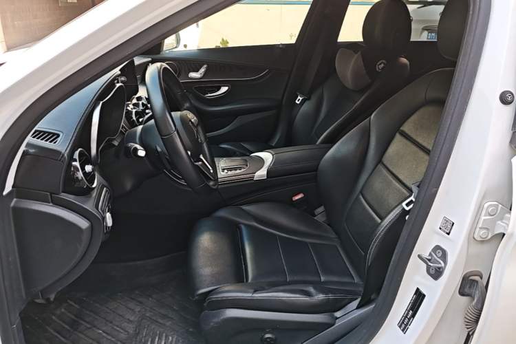 Used Mercedes-Benz C-Class 2019 C 180 L Fashion Edition Sport Version Left Front Seat