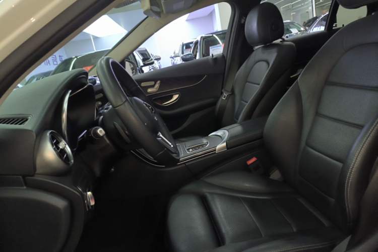 Used Mercedes-Benz C-Class 2019 C 260 Estate Left Front Seat