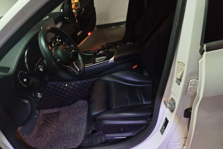 Used Mercedes-Benz C-Class 2019 Restyled C 260 L Sport Edition Left Front Seat