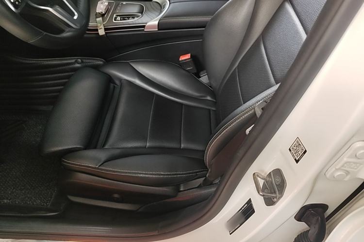 Used Mercedes-Benz C-Class 2019 C 180 L Fashion Edition Sport Version Left Front Seat