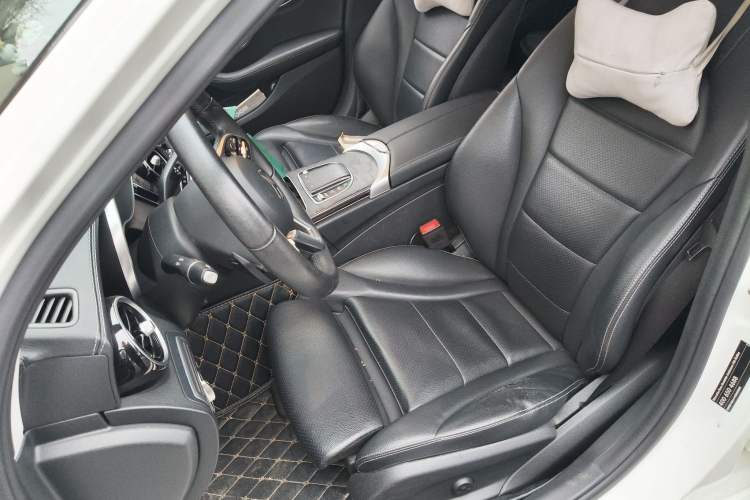 Used Mercedes-Benz C-Class 2019 C 180 L Fashion Edition Sport Version Left Front Seat